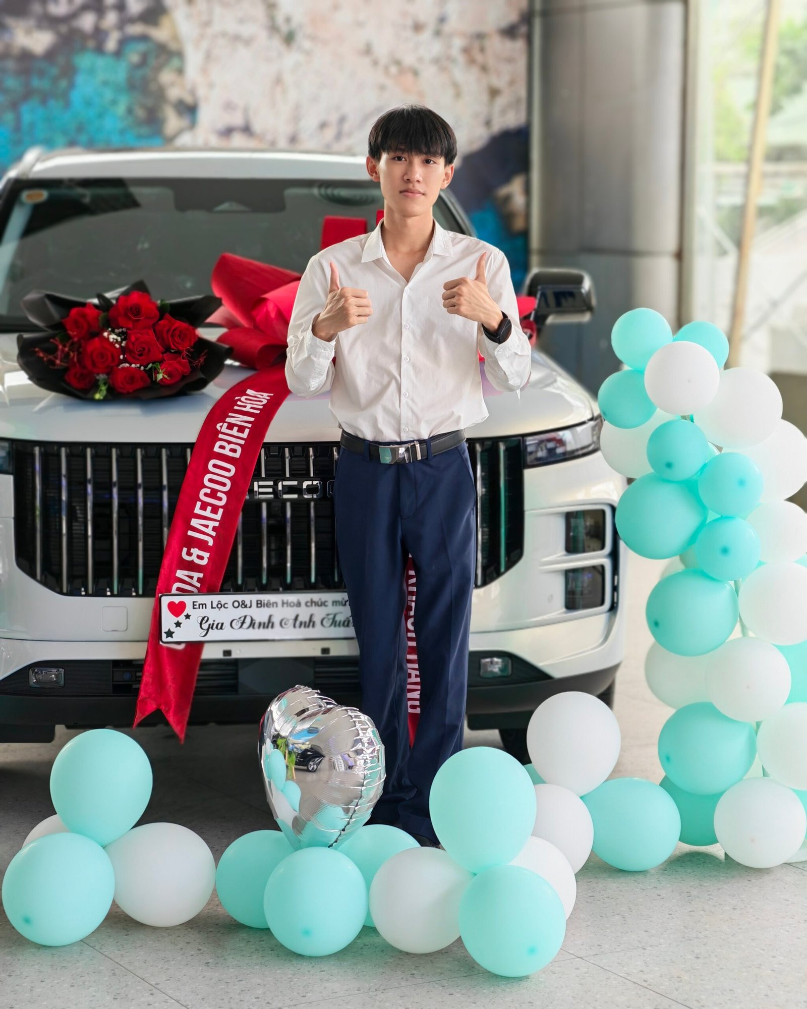 Hoàng Tâm Auto giao xe